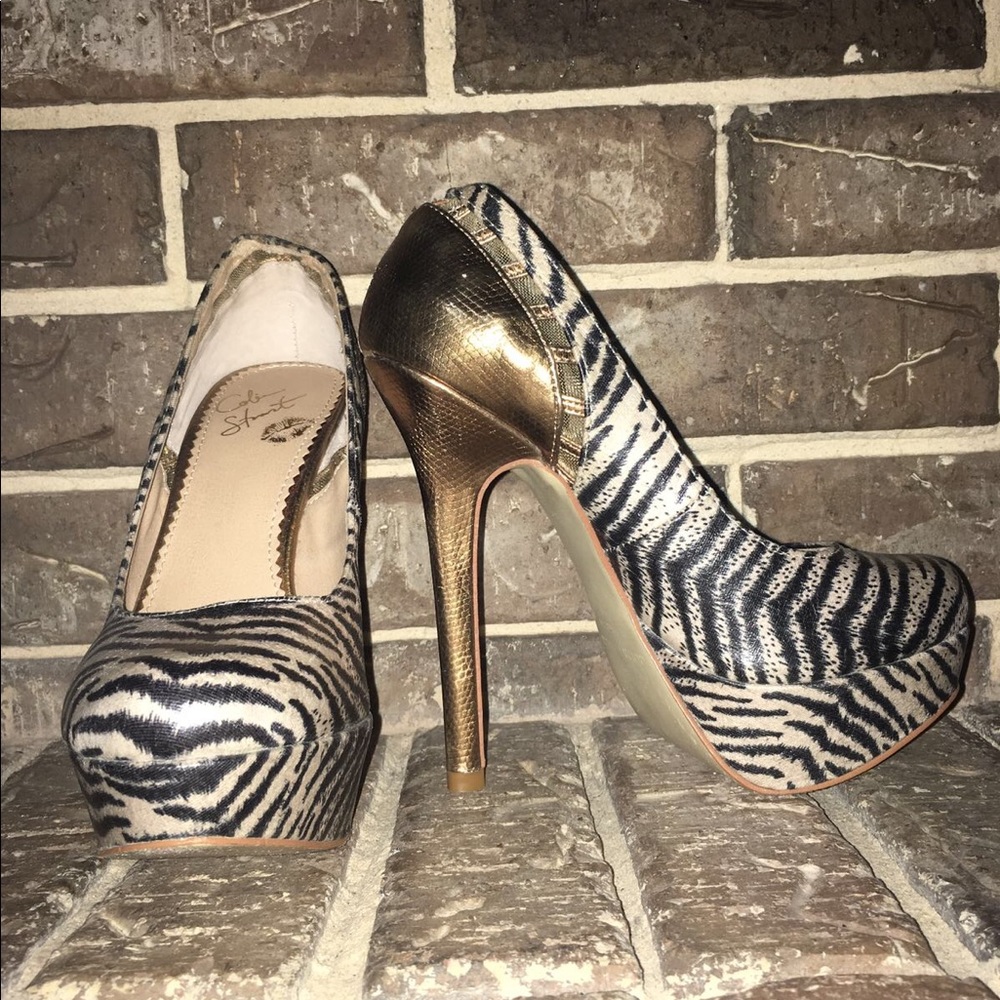 Victoria Secret Colin Stuart Platform Pumps